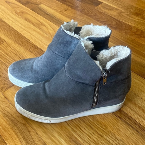 Steve Madden Women’s Fur Lined Slip On Wedge Sneakers Size 7 - Picture 1 of 9